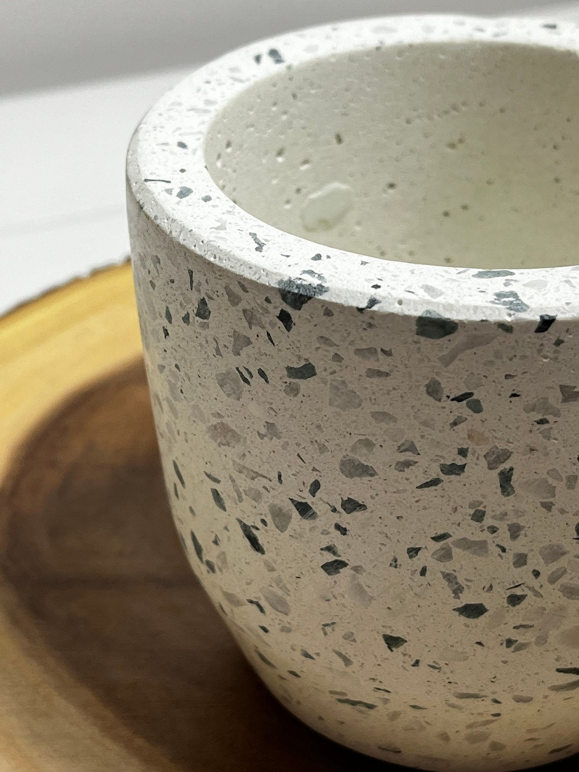 Cache-Pot Terrazzo Béton Modern — beton, cachepot | Boutique NAYA